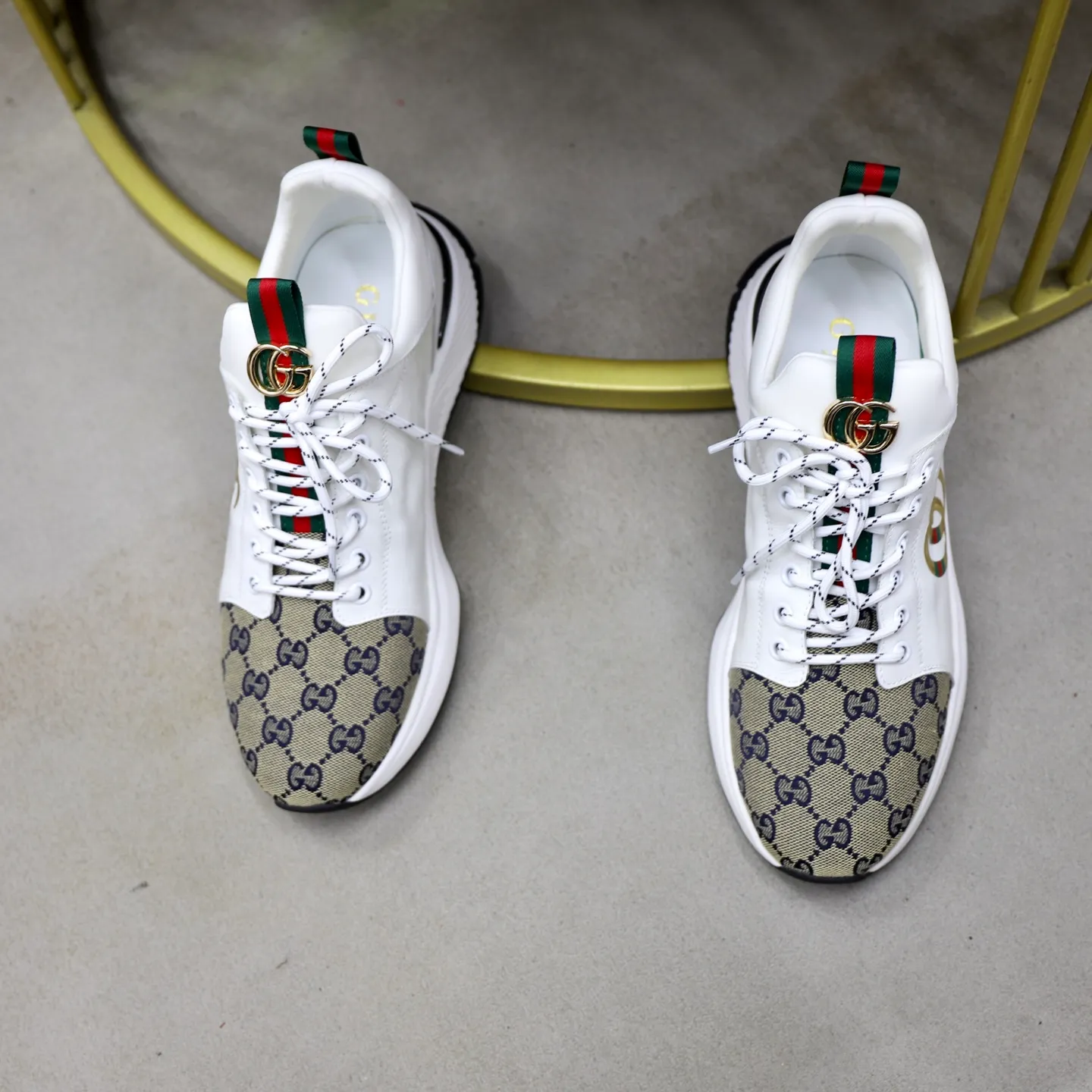 Ex-factory price: 462💰🙅‍♂️🙅‍♂️🙅‍♂️ Brand: GUCCI Standard code: 38-44 (45 customized) Grade: Same as the official website Material: Original material splicing Comfortable and breathable lining Lightweight and wear-resistant sports outsole Style category: Men's fashionable casual shoes Running sneakers Distinguished luxury brand elements Top luxury Color: actual picture color